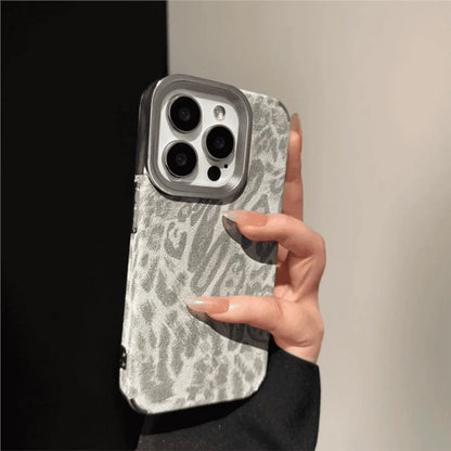 Luxury Cool Leopard Pattern Armor Case For iPhone 16 Pro Max 15 14 Plus 13 12 11 Matte Plating Leather Texture Shockproof Cover