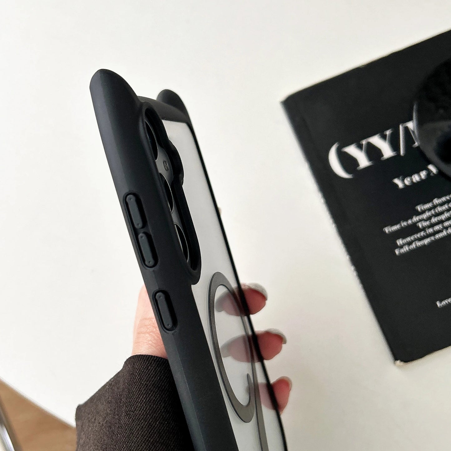 Transparent Magnetic Samsung Case – Mobizzio